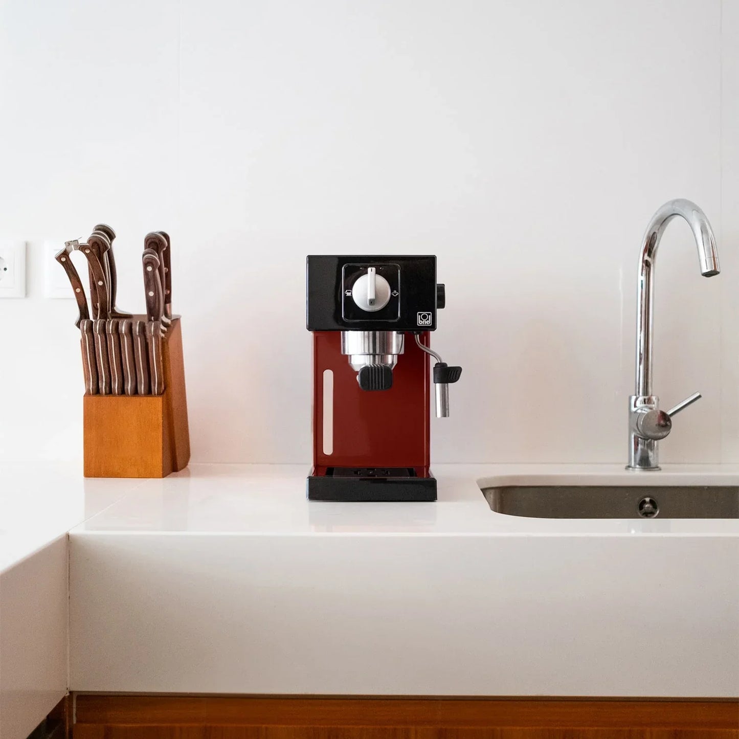 Cafetera Espresso Briel A1 Color Vino - Total home Chile